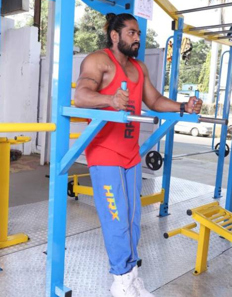 Leg Raiser1